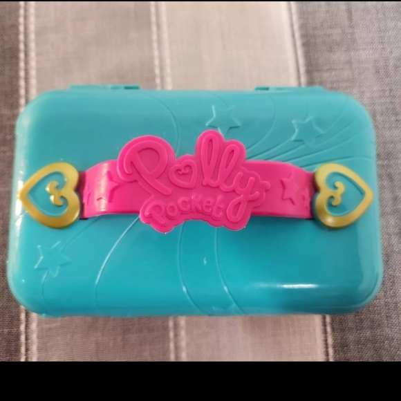 Polly Pocket 'Dance Par-Taay' Case Playset with Vintage Polly - Picture 7 of 16